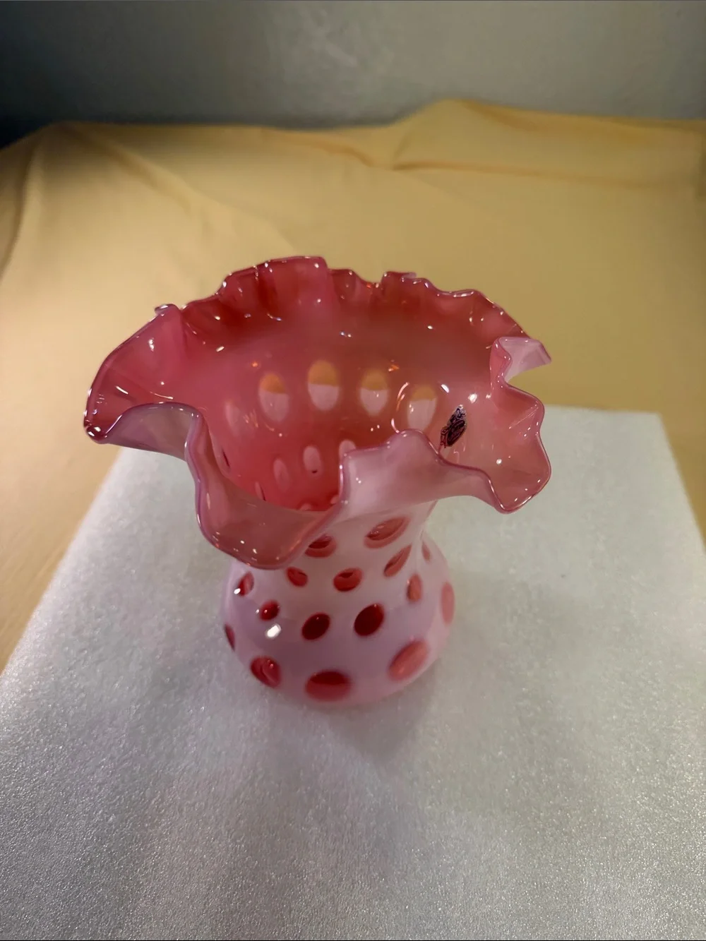 Vintage Fenton vase coin dot